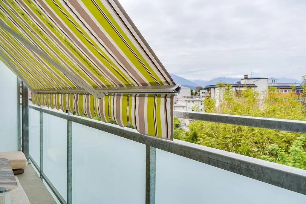 Apartment With Comfy Balcony Innsbruck